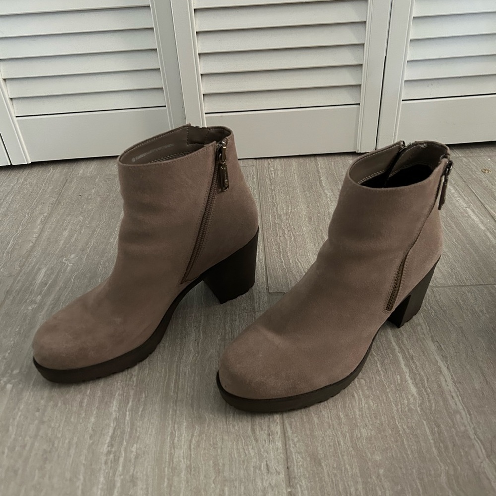 Blondo Waterproof Tan Ankle Bootie